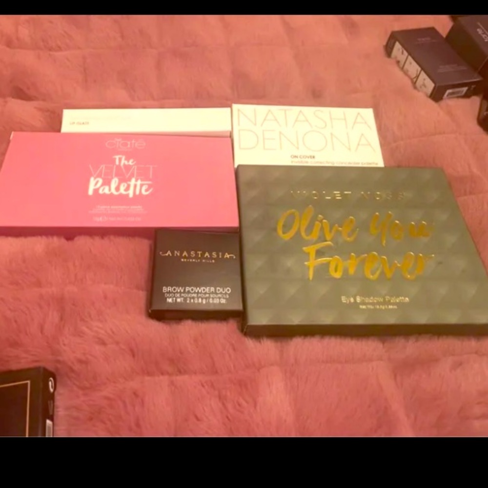 Eyeshadow lot